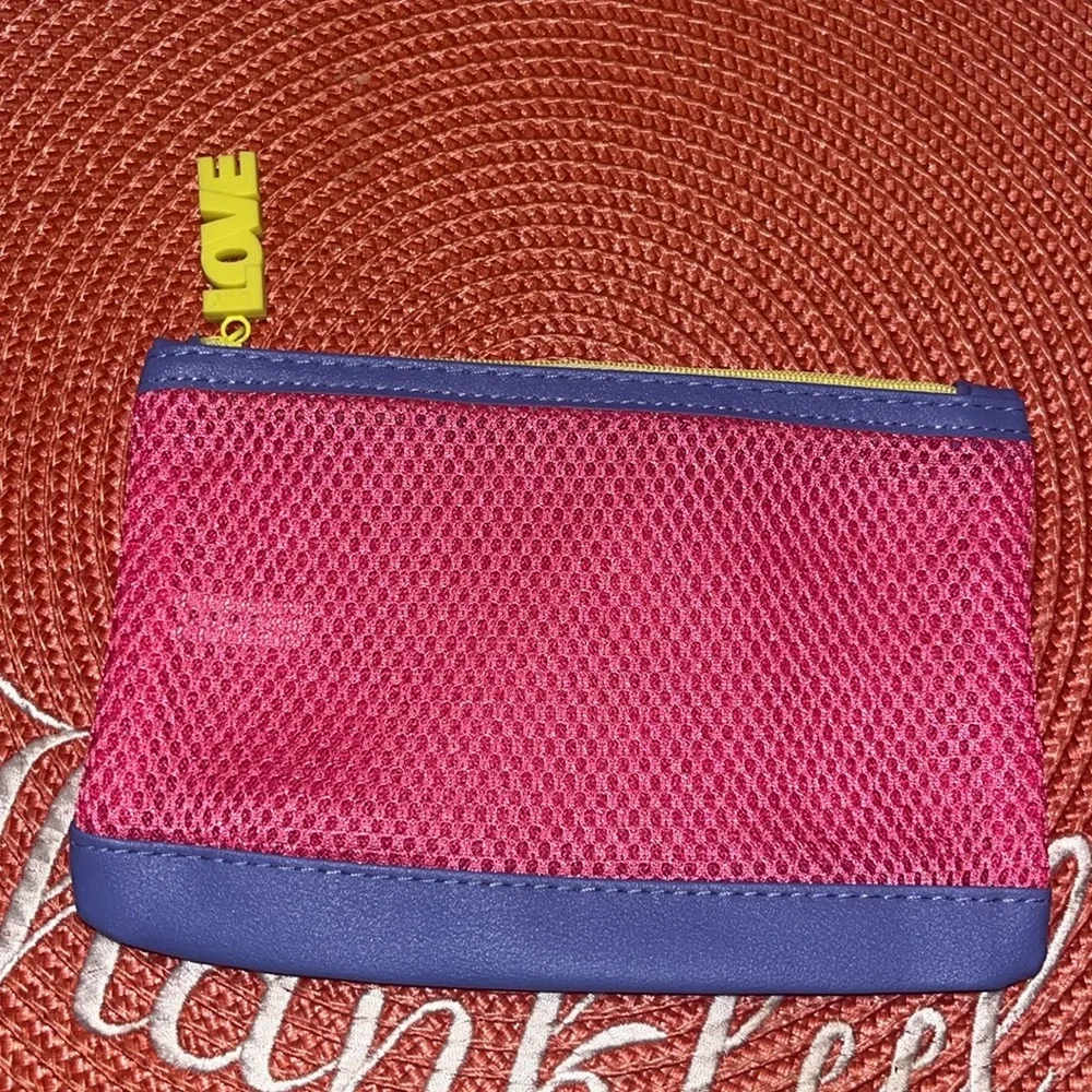 Ipsy Glam Makeup /Storage Clutch Bag, Pink, Purple, Yellow Love Bag NWOT